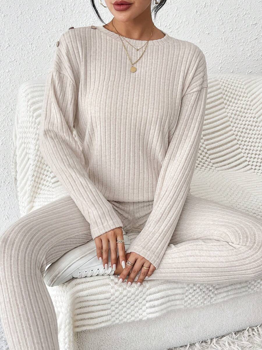 SHEIN Frenchy Nút Đồ trang trí Tay áo dài Áo thun Và Quần Bộ - Màu be - Xem 1