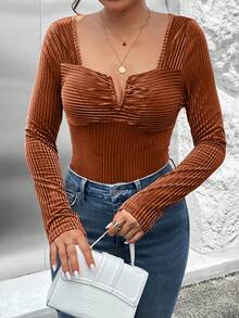 SHEIN Privé 優雅的有刻痕領長袖t恤 - 棕色 - 查看 5