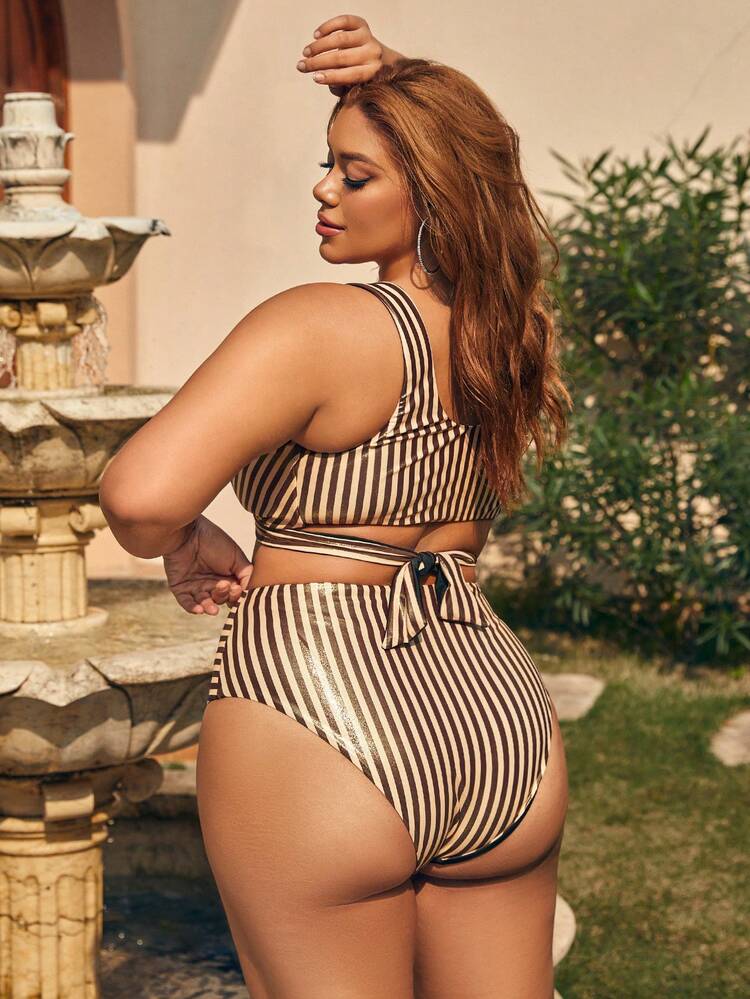 Plus Size Striped Twist Front Bikini Set Summer Beach
