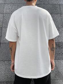 Manfinity EMRG Loose Fit Men's Letter & Figure Graphic Round Neck T-Shirt - White - View 2