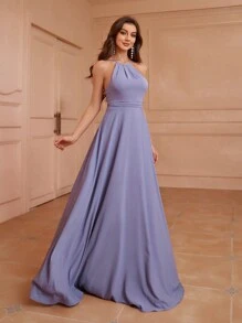 Aureia 成人伴娘礼服，带露背领口、低背、收腰、大 A 字形、不对称荷叶边下摆优雅礼服