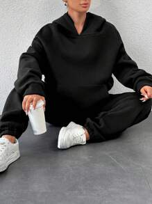 SHEIN Cottnline Kangaroo Pocket Drop Shoulder Hoodie And Sports Pants Two Piece Set - Black - View 4
