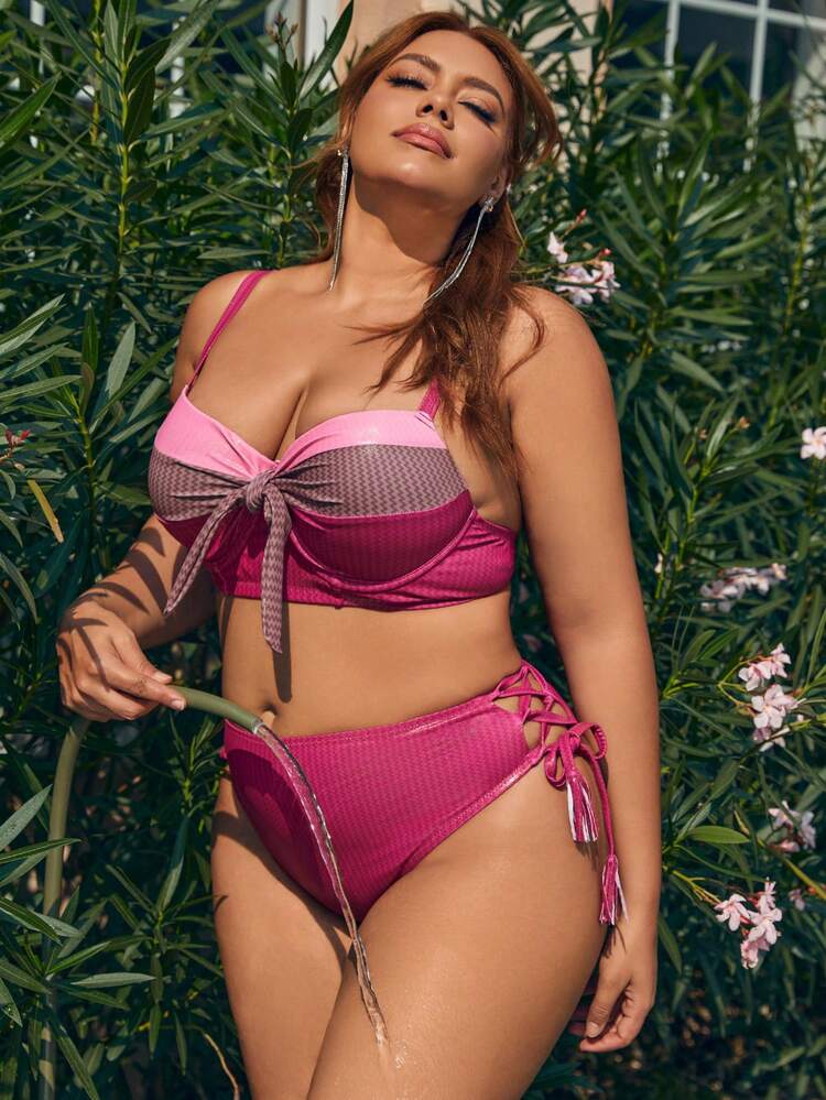 Plus Size Colorblock Bikini Set With Knot Detailing Summer