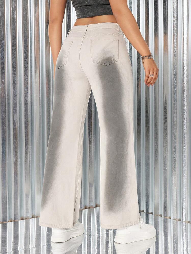 Jeans With Slanted Pockets