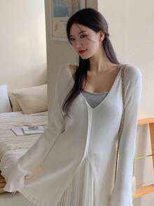 DAZY V-neck Split Hem Long Sleeve Sweater - White - View 2