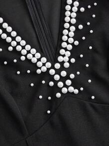 SHEIN DECDS 復古優雅的連衣裙,配有珍珠鑲嵌的v領和長袖,非常適合新年或聖誕派對