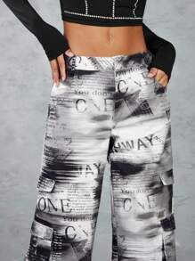 SHEIN BAE Men's Full-Print Newspaper Pattern Low Waist Cargo Pants With 3D Pockets - Black and White - View 4