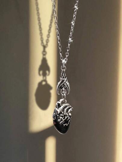 Goth Halskette Mit Herzförmigem Anhänger