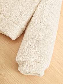 SHEIN Girls' Loose Fit College Heart Embroidery Half Turtle Neck Sweatshirt - Beige - View 5