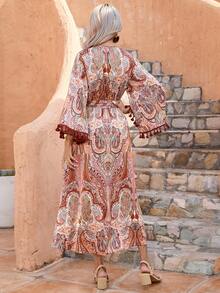 女式波西米亞風格長裙,印花圖案,v領和灰邊,腰帶設計和擴口袖子,適合春夏假期 - 珊瑚粉 - 查看 2