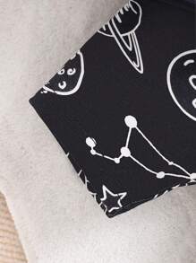 SHEIN Baby Jungen Enger Sitz Mit Cartoon Bedrucktem T-shirt Kurzärmlig Und Kurze Hose Set Mit Rundhals