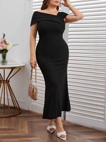 SHEIN Privé Plus Size Women's Asymmetrical Neckline Bodycon Dress With Mermaid Hem, Asymmetrical Shoulder, Romantic And Elegant For Party, Black - Black - View 3