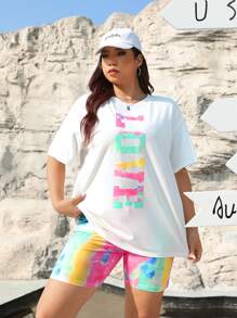 SHEIN EZwear 大码女式彩色印花宽松针织 T 恤，圆领垂肩，适合夏季、秋季、返校、户外活动、室内休闲和日常穿着。可享 2 件套折扣，搭配彩色高腰骑行裤作为下装。情人节