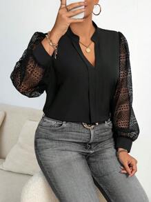 大尺碼蕾絲拼接v領缺角襯衫 - 黑色 - 查看 4