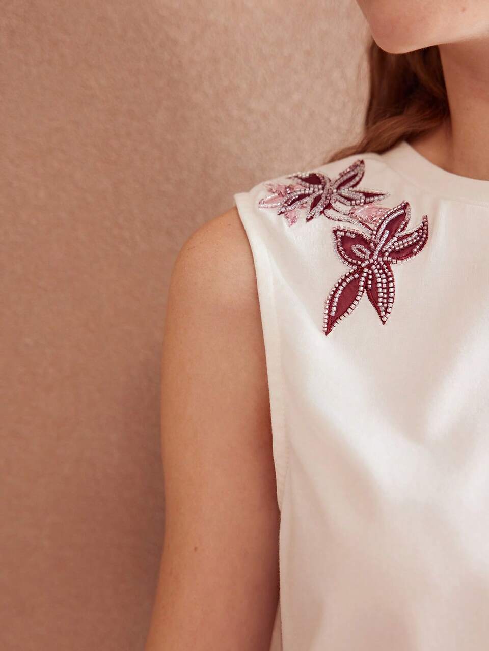 MOTF WOMEN'S EMBROIDERED BEADED DETAIL TANK TOP