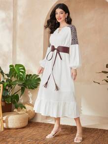 Mulvari Geometric Print Raglan Long Sleeve Dress With Keyhole Neckline