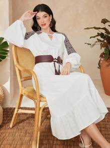 Mulvari Geometric Print Raglan Long Sleeve Dress With Keyhole Neckline