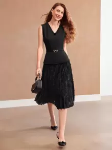 MOTF PREMIUM Chất rắn Cổ v
Fuzzy Váy có thắt lưng - màu đen - Xem 4