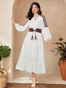 Mulvari Geometric Print Raglan Long Sleeve Dress With Keyhole Neckline