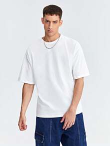 Manfinity Hypemode 寬鬆款男士卡通和標語圓領T恤