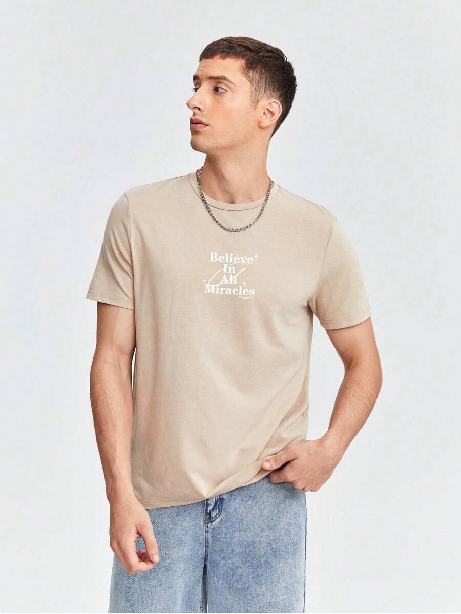 Manfinity Hypemode 男款標語印花短袖針織 T 卹