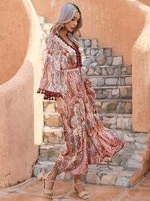 女式波西米亞風格長裙,印花圖案,v領和灰邊,腰帶設計和擴口袖子,適合春夏假期 - 珊瑚粉 - 查看 3