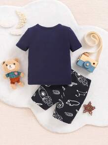 SHEIN Baby Jungen Enger Sitz Mit Cartoon Bedrucktem T-shirt Kurzärmlig Und Kurze Hose Set Mit Rundhals