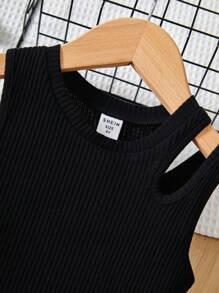 SHEIN Leap Crew 年輕女孩休閒露肩背心和幾何圖案裙子套裝