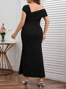 SHEIN Privé Plus Size Women's Asymmetrical Neckline Bodycon Dress With Mermaid Hem, Asymmetrical Shoulder, Romantic And Elegant For Party, Black - Black - View 2