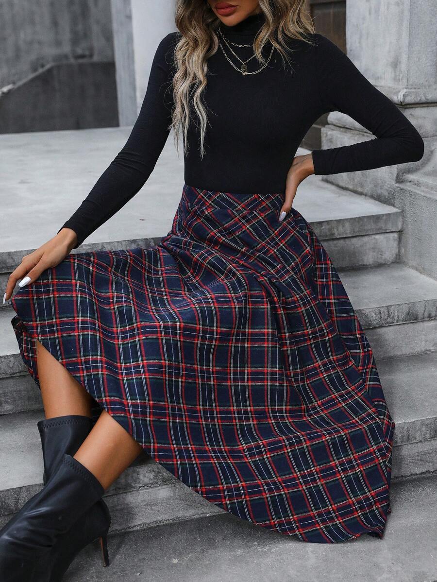 SHEIN Frenchy 格子裙 - 藏蓝色 - 查看 1