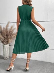 Chiquease Solid Color Pleated Hem Dress - Green - View 2