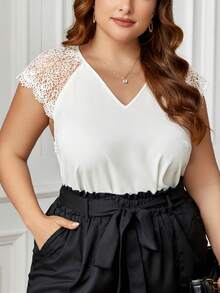 SHEIN Clasi Blusa Blanca De Talla Grande Con Mangas Raglán Y Encaje Con Inserción De Hombro - Blanco - Ver 5