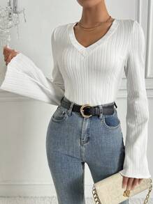 Chiquease V領喇叭袖t卹 - 白色 - 查看 6