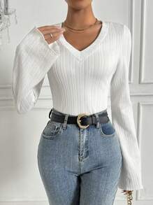 Chiquease V領喇叭袖t卹 - 白色 - 查看 4