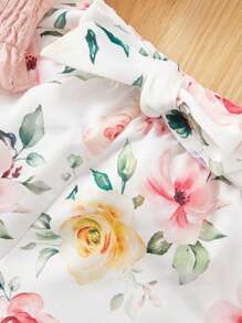 SHEIN Conjunto de top corto casual con moño, pantalones cortos con estampado de flores y diadema para niñas bebé - Rosa - Ver 4