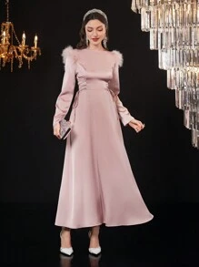 Modelyn 系带侧边毛绒修剪长袖阿拉伯朴素连衣裙长款晚礼服 - 粉色 - 查看 4
