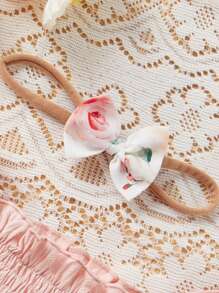 SHEIN Conjunto de top corto casual con moño, pantalones cortos con estampado de flores y diadema para niñas bebé - Rosa - Ver 3