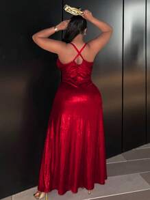 Slaydiva 大尺碼女款高開叉細肩帶洋裝