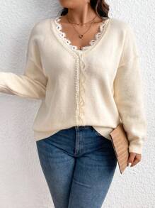 SHEIN Frenchy 大尺碼女裝蕾絲拼接下垂肩領插肩毛衣 - 米色 - 查看 3