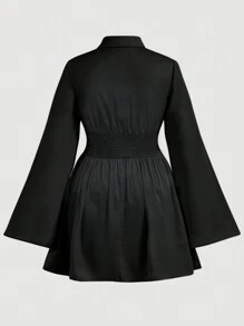 SHEIN MOD Của phụ nữ Kích thước lớn Màu thuần Tay áo chuông Váy có thắt lưng - màu đen - Xem 2