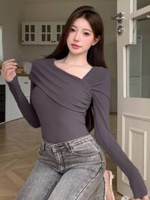 DAZY Áo thun có cổ bất đối xứng dành cho nữ - Xám - Xem 5