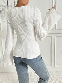 Chiquease V領喇叭袖t卹 - 白色 - 查看 2