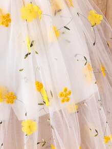 SHEIN Glamorique Kids Young Girl Stylish And Lovely Casual Vacation Style Sleeveless Top And Flower Mesh Skorts 2pcs Set, Spring/Fall - Yellow - View 3