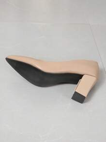 Fall/Winter 2025 Ladies' Black High-Heel Pumps, Elegant