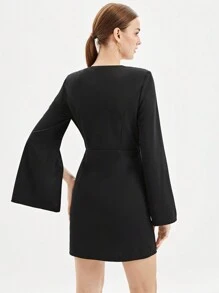 BizChic 對比色面板縫製開襟雙排釦裝飾洋裝 - 黑與白 - 查看 3