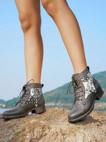 Styleloop Women's Vintage Distressed Color Block Commuting Motorcycle Boots, - Dark Grey - View 2