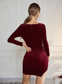 SHEIN Privé 雞心領、水鑽和流蘇裝飾天鵝絨連身裙 - 酒紅色 - 查看 4