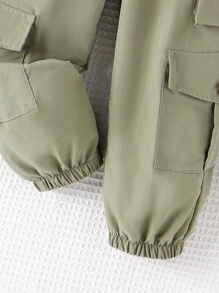 SHEIN Conjunto de top y pantalones cargo jogger para niña - Verde militar - Ver 4