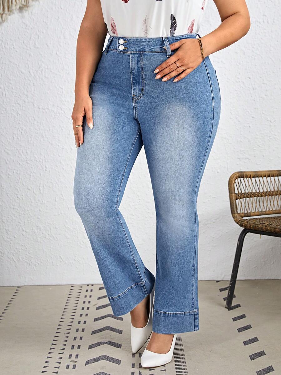 SHEIN LUNE 大尺碼水洗喇叭牛仔褲 - 中等水洗藍 - 查看 1