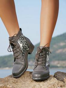 Styleloop Women's Vintage Distressed Color Block Commuting Motorcycle Boots, - Dark Grey - View 7